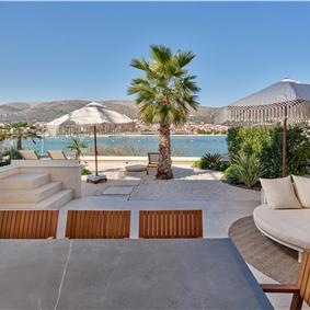Selection of 5 bedroom seafront villas with pool on Ciovo near Trogir, sleeps 10